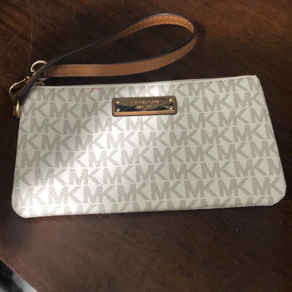 Michael Kors small wristlet